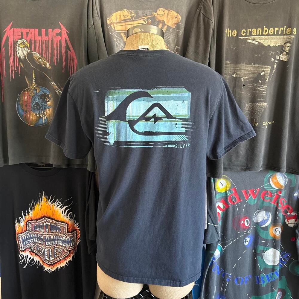 Vintage 2000s Quicksilver Surf wear T-shirt